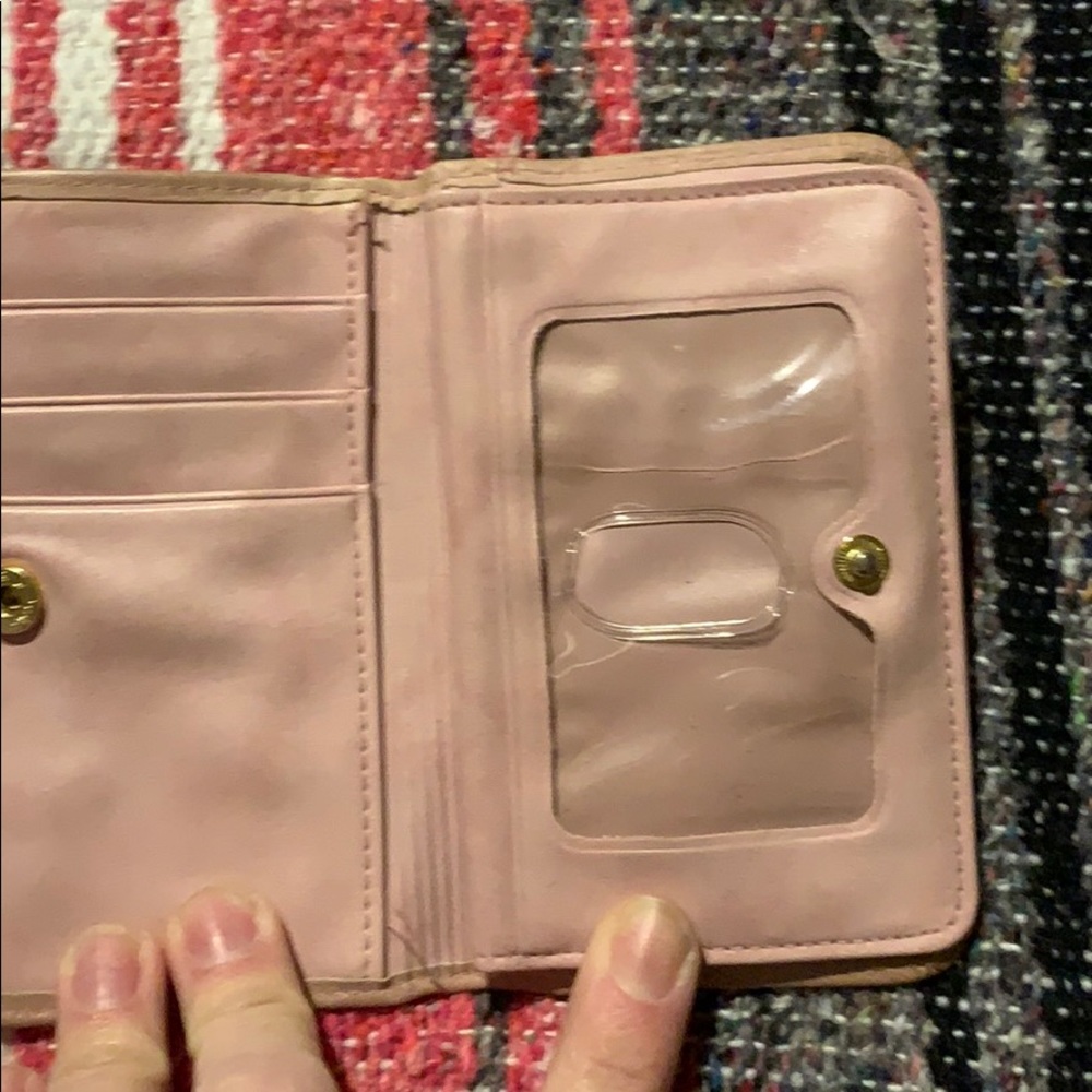 Pink wallet - Picture 2 of 5